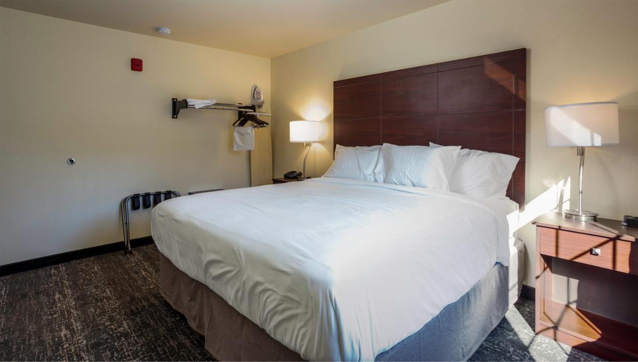 Cobblestone Inn & Suites - Brookville Eksteriør billede