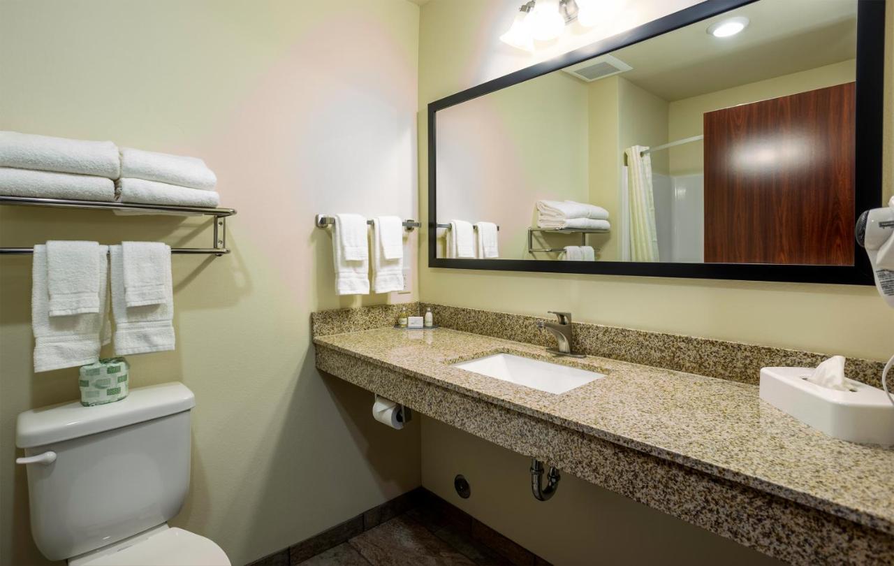 Cobblestone Inn & Suites - Brookville Eksteriør billede