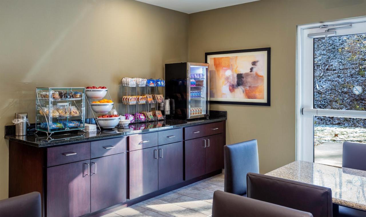 Cobblestone Inn & Suites - Brookville Eksteriør billede